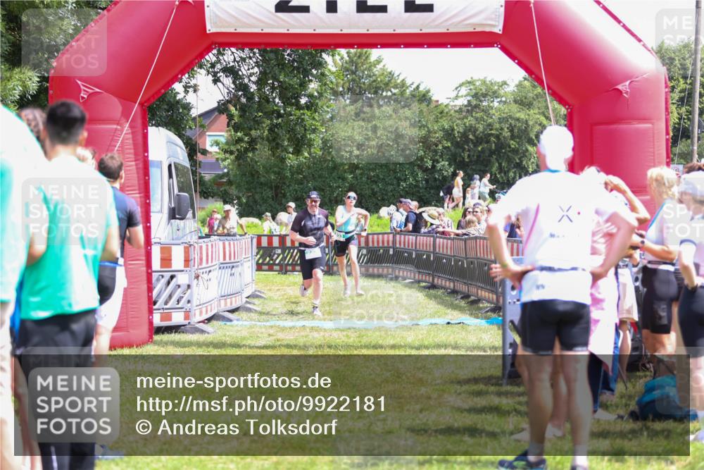 21.06.2026 - 29. Vierlanden-Triathlon Andreas Tolksdorf http://msf.ph/oto/9922181 21.06.2026 13:47:34 Ziel 669, 833, 1065 meine-sportfotos.de