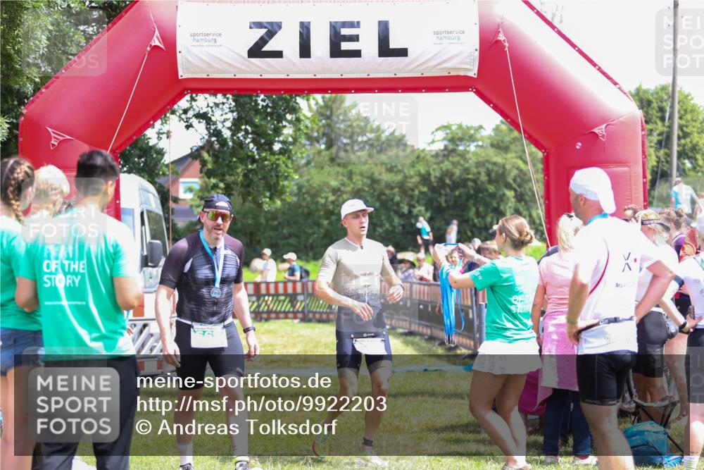 21.06.2026 - 29. Vierlanden-Triathlon Andreas Tolksdorf http://msf.ph/oto/9922203 21.06.2026 13:47:39 Ziel 669, 833, 1065 meine-sportfotos.de
