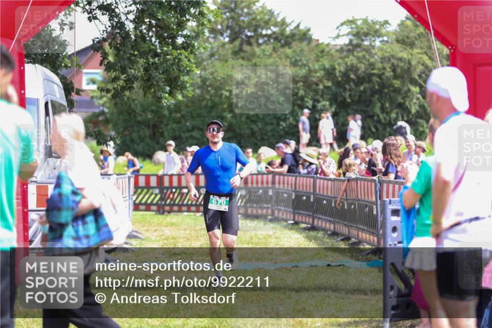 21.06.2026 - 29. Vierlanden-Triathlon Andreas Tolksdorf http://msf.ph/oto/9922211 21.06.2026 13:47:59 Ziel 87, 670 meine-sportfotos.de