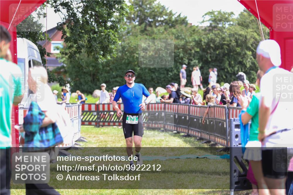 21.06.2026 - 29. Vierlanden-Triathlon Andreas Tolksdorf http://msf.ph/oto/9922212 21.06.2026 13:47:59 Ziel 87, 670 meine-sportfotos.de