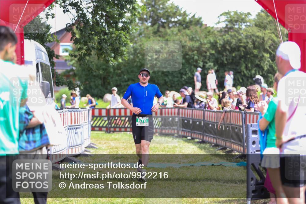 21.06.2026 - 29. Vierlanden-Triathlon Andreas Tolksdorf http://msf.ph/oto/9922216 21.06.2026 13:47:59 Ziel 87, 670 meine-sportfotos.de