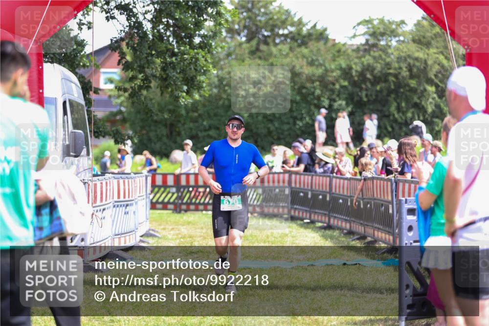 21.06.2026 - 29. Vierlanden-Triathlon Andreas Tolksdorf http://msf.ph/oto/9922218 21.06.2026 13:47:59 Ziel 87, 670 meine-sportfotos.de