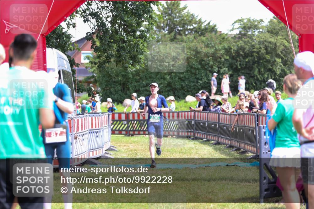 21.06.2026 - 29. Vierlanden-Triathlon Andreas Tolksdorf http://msf.ph/oto/9922228 21.06.2026 13:48:11 Ziel 64, 87, 806 meine-sportfotos.de