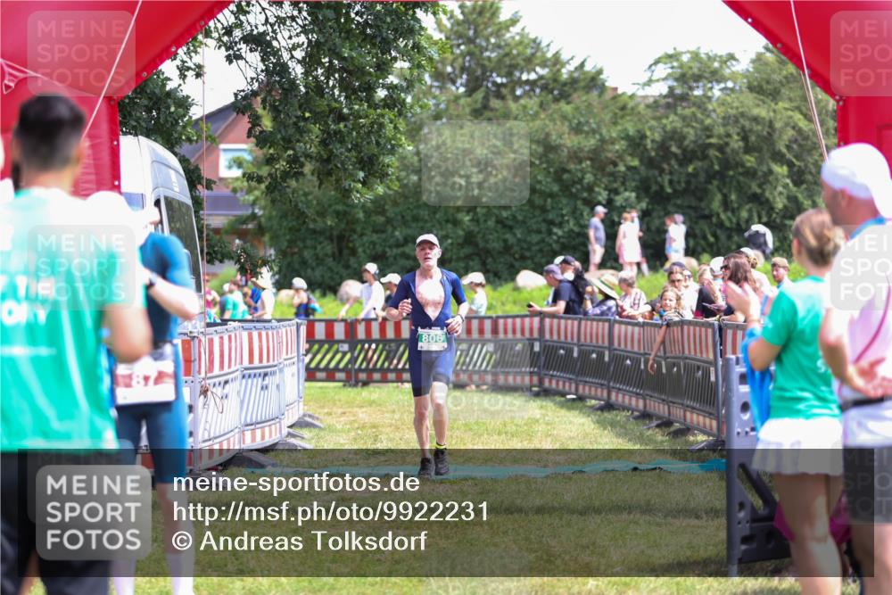 21.06.2026 - 29. Vierlanden-Triathlon Andreas Tolksdorf http://msf.ph/oto/9922231 21.06.2026 13:48:11 Ziel 64, 87, 806 meine-sportfotos.de