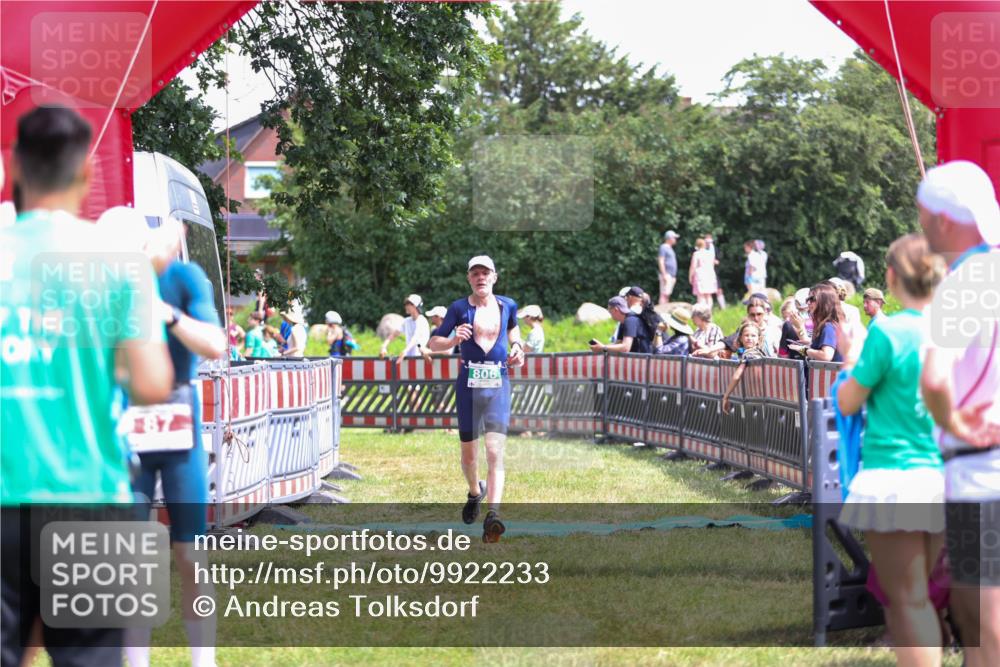 21.06.2026 - 29. Vierlanden-Triathlon Andreas Tolksdorf http://msf.ph/oto/9922233 21.06.2026 13:48:11 Ziel 64, 87, 806 meine-sportfotos.de