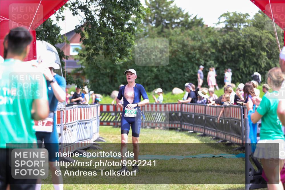 21.06.2026 - 29. Vierlanden-Triathlon Andreas Tolksdorf http://msf.ph/oto/9922241 21.06.2026 13:48:13 Ziel 64, 87, 806 meine-sportfotos.de