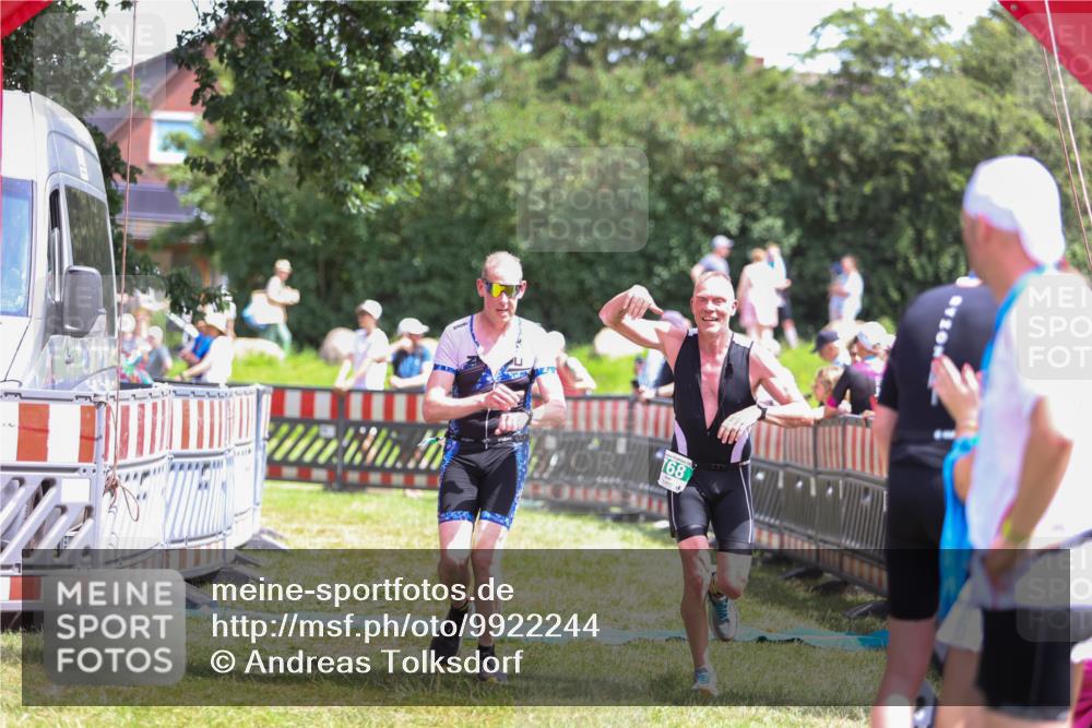 21.06.2026 - 29. Vierlanden-Triathlon Andreas Tolksdorf http://msf.ph/oto/9922244 21.06.2026 13:48:36 Ziel 768, 781, 889 meine-sportfotos.de