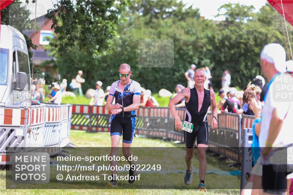 21.06.2026 - 29. Vierlanden-Triathlon Andreas Tolksdorf http://msf.ph/oto/9922249 21.06.2026 13:48:36 Ziel 768, 781, 889 meine-sportfotos.de