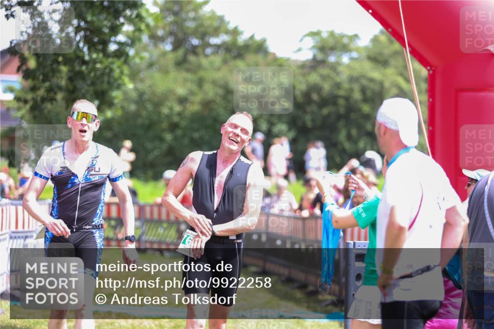 21.06.2026 - 29. Vierlanden-Triathlon Andreas Tolksdorf http://msf.ph/oto/9922258 21.06.2026 13:48:38 Ziel 768, 781, 889 meine-sportfotos.de