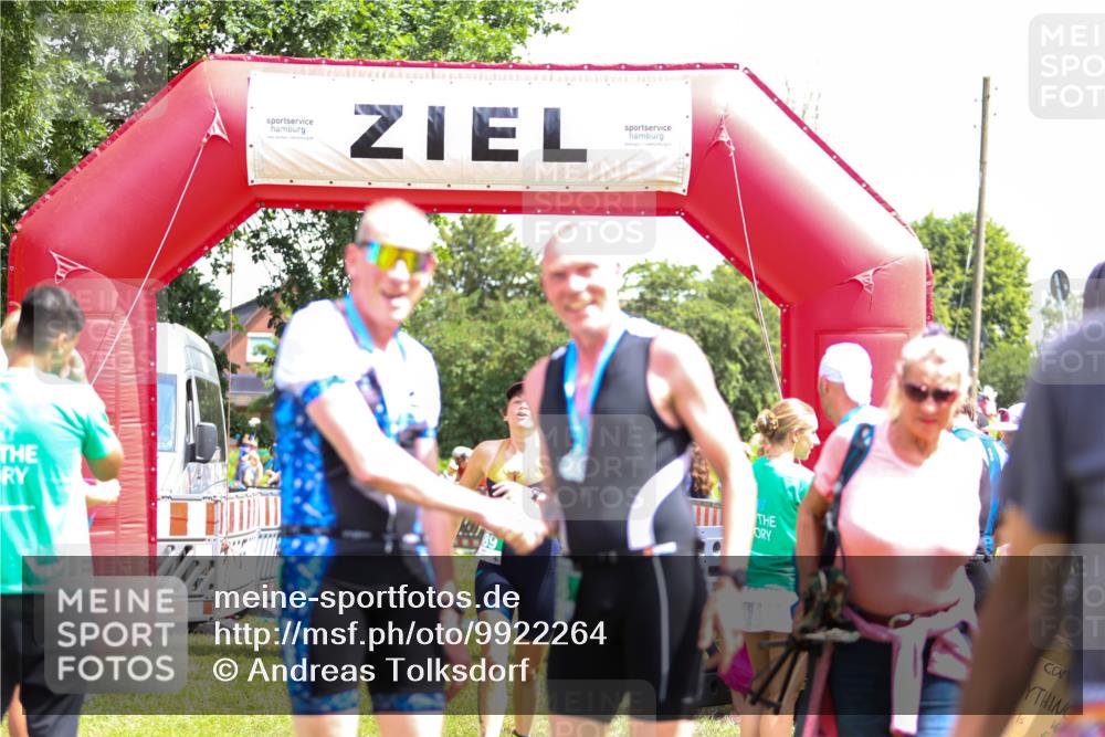 21.06.2026 - 29. Vierlanden-Triathlon Andreas Tolksdorf http://msf.ph/oto/9922264 21.06.2026 13:48:49 Ziel 889, 1040 meine-sportfotos.de