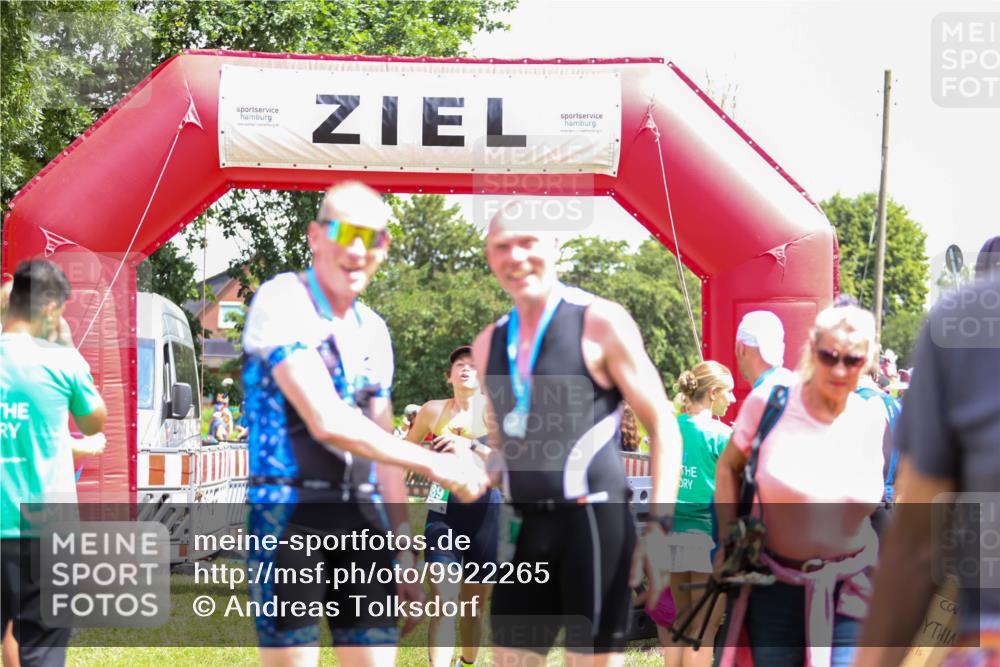 21.06.2026 - 29. Vierlanden-Triathlon Andreas Tolksdorf http://msf.ph/oto/9922265 21.06.2026 13:48:49 Ziel 889, 1040 meine-sportfotos.de