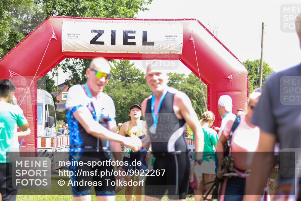 21.06.2026 - 29. Vierlanden-Triathlon Andreas Tolksdorf http://msf.ph/oto/9922267 21.06.2026 13:48:49 Ziel 889, 1040 meine-sportfotos.de