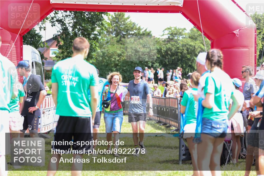 21.06.2026 - 29. Vierlanden-Triathlon Andreas Tolksdorf http://msf.ph/oto/9922278 21.06.2026 13:49:06 Ziel 292, 1045 meine-sportfotos.de