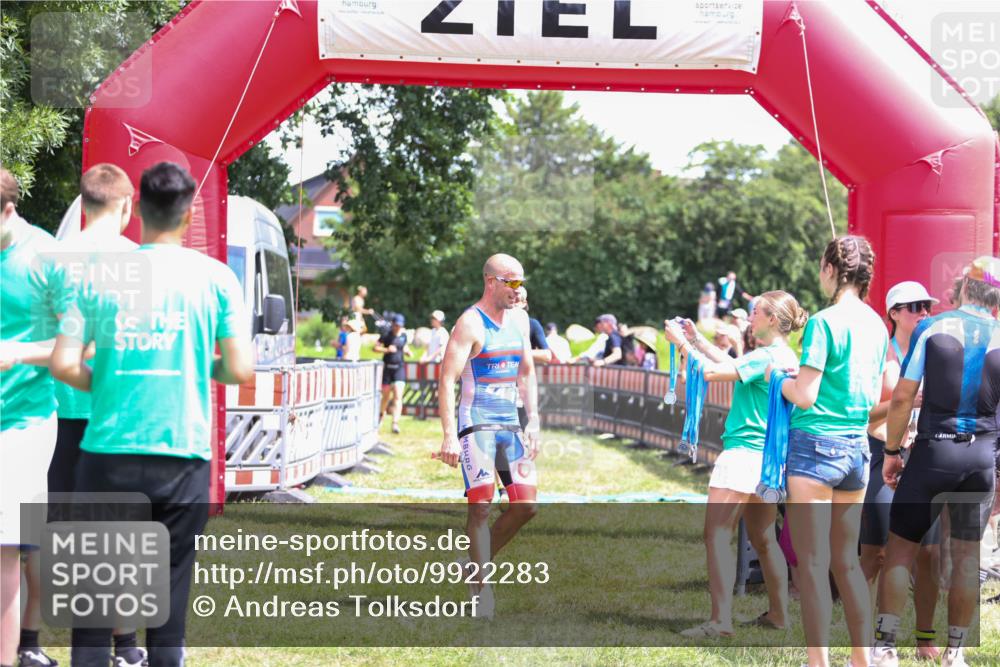 21.06.2026 - 29. Vierlanden-Triathlon Andreas Tolksdorf http://msf.ph/oto/9922283 21.06.2026 13:49:34 Ziel 100, 884 meine-sportfotos.de