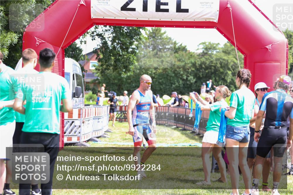 21.06.2026 - 29. Vierlanden-Triathlon Andreas Tolksdorf http://msf.ph/oto/9922284 21.06.2026 13:49:34 Ziel 100, 884 meine-sportfotos.de