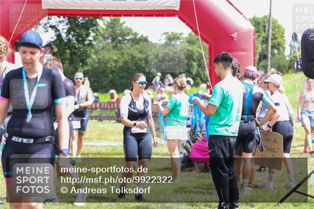 21.06.2026 - 29. Vierlanden-Triathlon Andreas Tolksdorf http://msf.ph/oto/9922322 21.06.2026 13:49:54 Ziel 280, 1063 meine-sportfotos.de