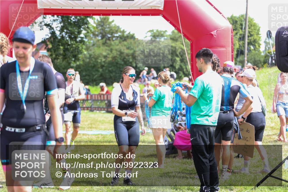 21.06.2026 - 29. Vierlanden-Triathlon Andreas Tolksdorf http://msf.ph/oto/9922323 21.06.2026 13:49:54 Ziel 280, 1063 meine-sportfotos.de