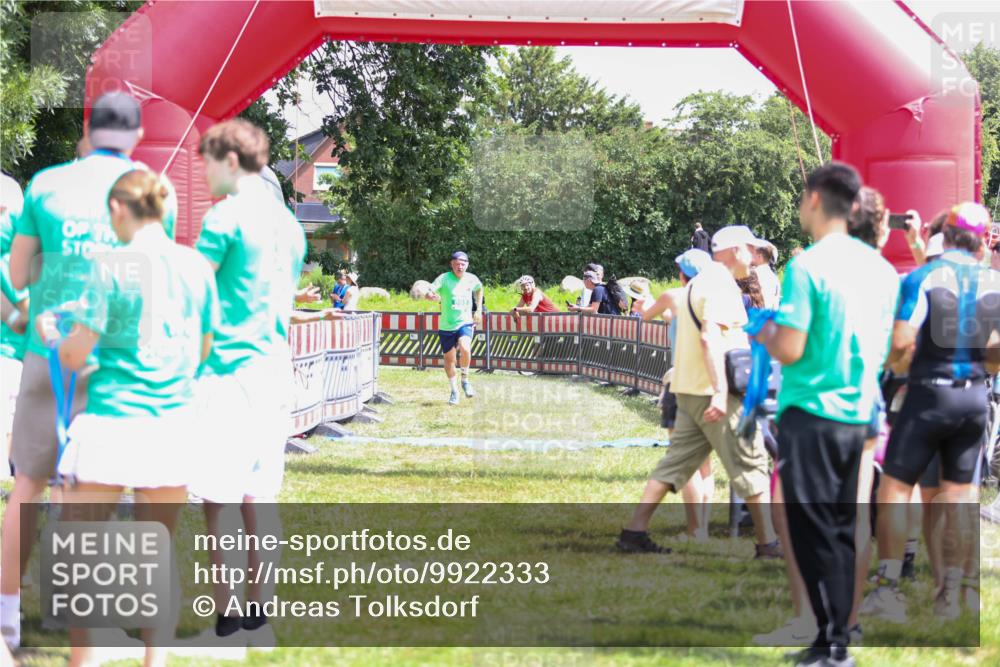 21.06.2026 - 29. Vierlanden-Triathlon Andreas Tolksdorf http://msf.ph/oto/9922333 21.06.2026 13:50:29 Ziel 221, 265, 895 meine-sportfotos.de