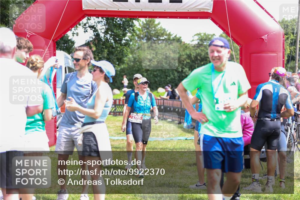 21.06.2026 - 29. Vierlanden-Triathlon Andreas Tolksdorf http://msf.ph/oto/9922370 21.06.2026 13:50:39 Ziel 221, 265, 766, 1033, 1080 meine-sportfotos.de
