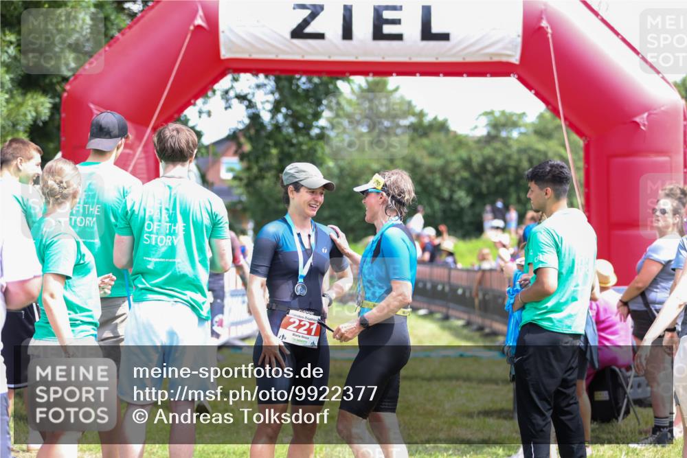 21.06.2026 - 29. Vierlanden-Triathlon Andreas Tolksdorf http://msf.ph/oto/9922377 21.06.2026 13:50:51 Ziel 766, 1080 meine-sportfotos.de