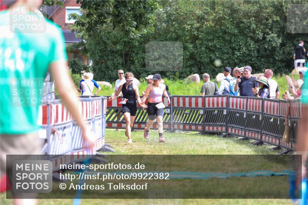 21.06.2026 - 29. Vierlanden-Triathlon Andreas Tolksdorf http://msf.ph/oto/9922382 21.06.2026 13:51:25 Ziel 229, 878 meine-sportfotos.de