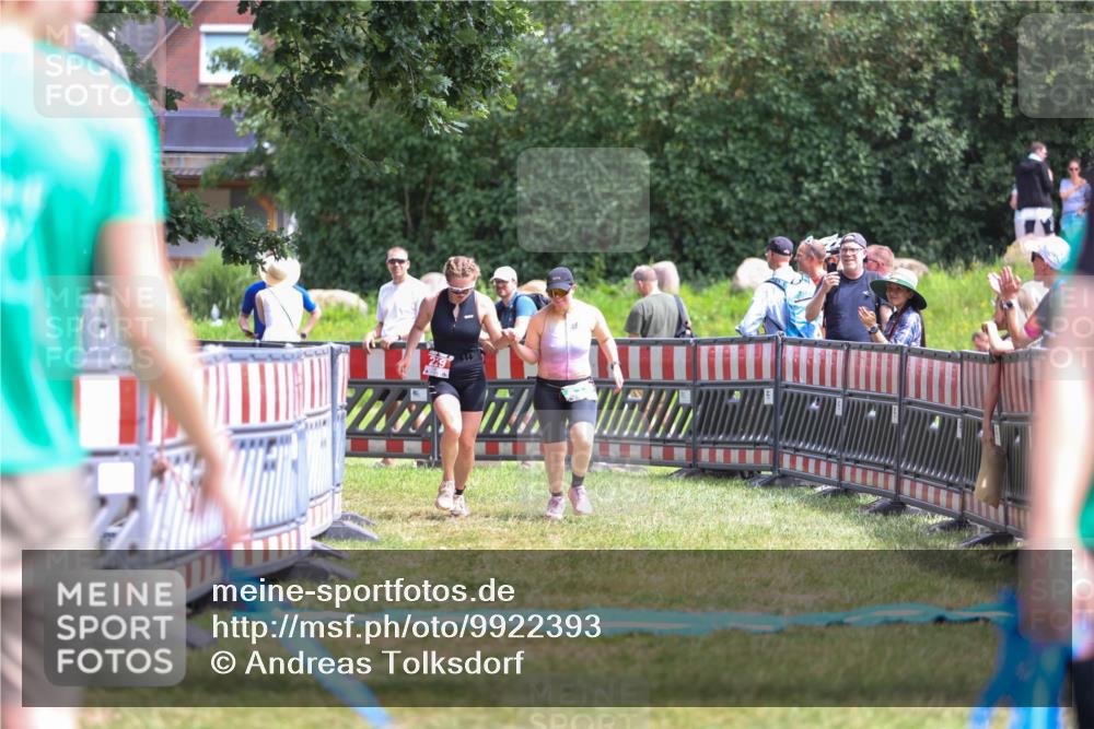 21.06.2026 - 29. Vierlanden-Triathlon Andreas Tolksdorf http://msf.ph/oto/9922393 21.06.2026 13:51:25 Ziel 229, 878 meine-sportfotos.de