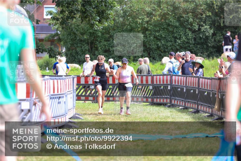 21.06.2026 - 29. Vierlanden-Triathlon Andreas Tolksdorf http://msf.ph/oto/9922394 21.06.2026 13:51:25 Ziel 229, 878 meine-sportfotos.de