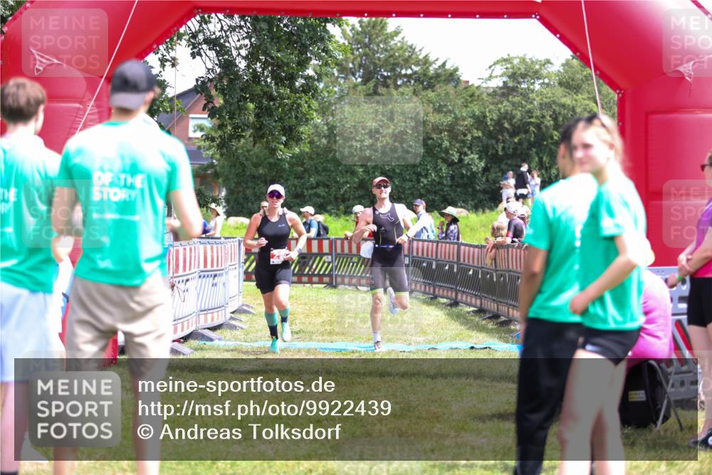 21.06.2026 - 29. Vierlanden-Triathlon Andreas Tolksdorf http://msf.ph/oto/9922439 21.06.2026 13:52:11 Ziel 235, 1028, 1044, 1087 meine-sportfotos.de