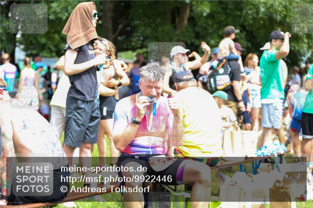 21.06.2026 - 29. Vierlanden-Triathlon Andreas Tolksdorf http://msf.ph/oto/9922446 21.06.2026 13:52:28 Ziel 1064, 1092 meine-sportfotos.de