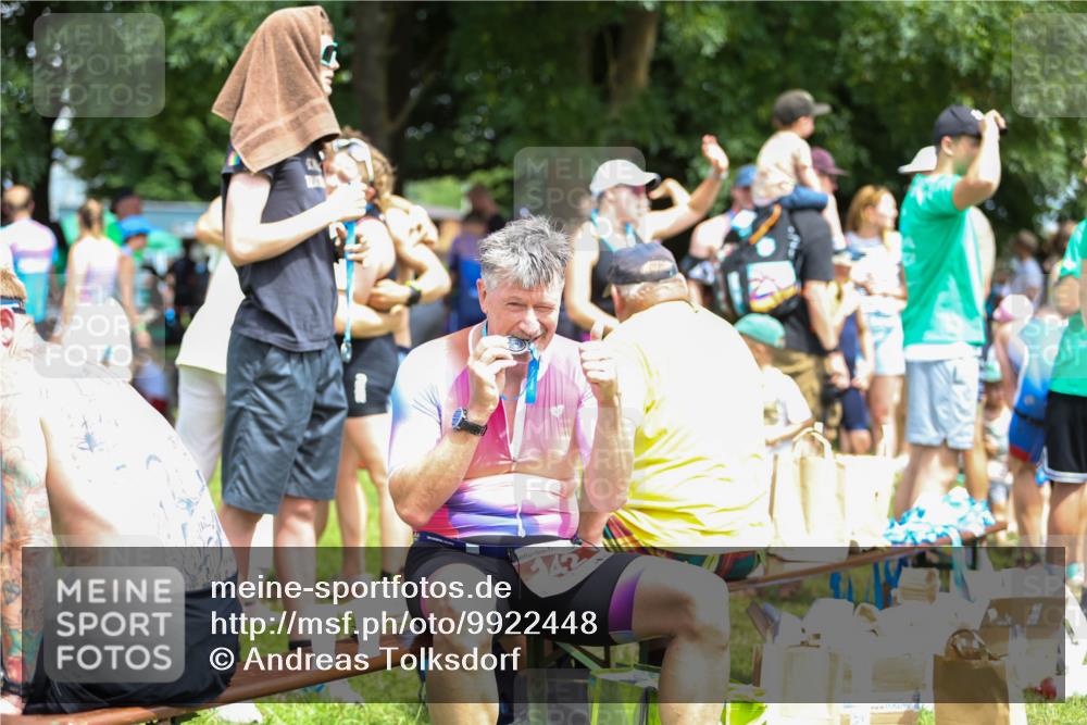 21.06.2026 - 29. Vierlanden-Triathlon Andreas Tolksdorf http://msf.ph/oto/9922448 21.06.2026 13:52:28 Ziel 1064, 1092 meine-sportfotos.de