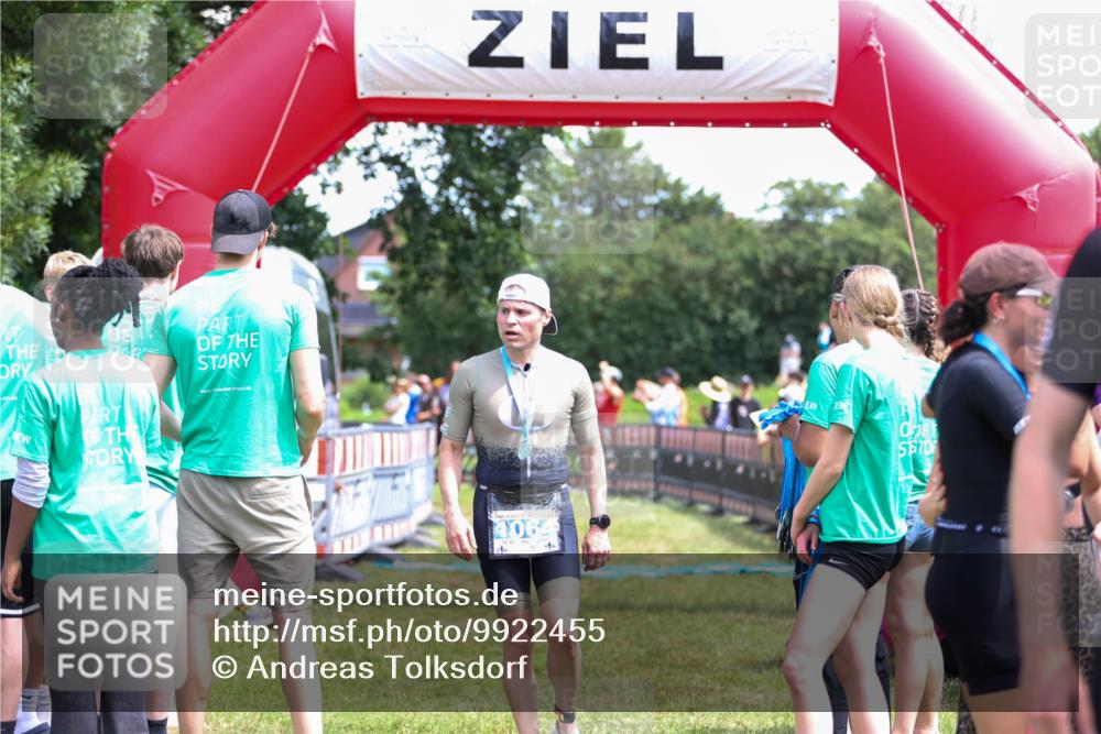 21.06.2026 - 29. Vierlanden-Triathlon Andreas Tolksdorf http://msf.ph/oto/9922455 21.06.2026 13:52:36 Ziel 120, 1029, 1064, 1092 meine-sportfotos.de