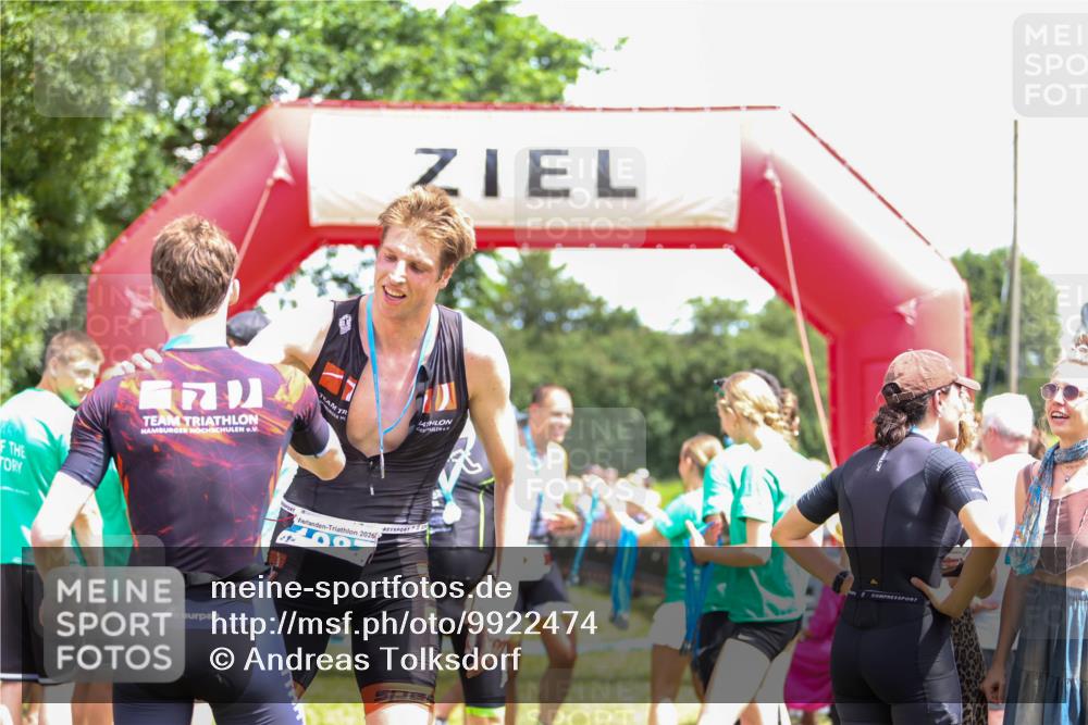 21.06.2026 - 29. Vierlanden-Triathlon Andreas Tolksdorf http://msf.ph/oto/9922474 21.06.2026 13:52:49 Ziel 20, 257 meine-sportfotos.de