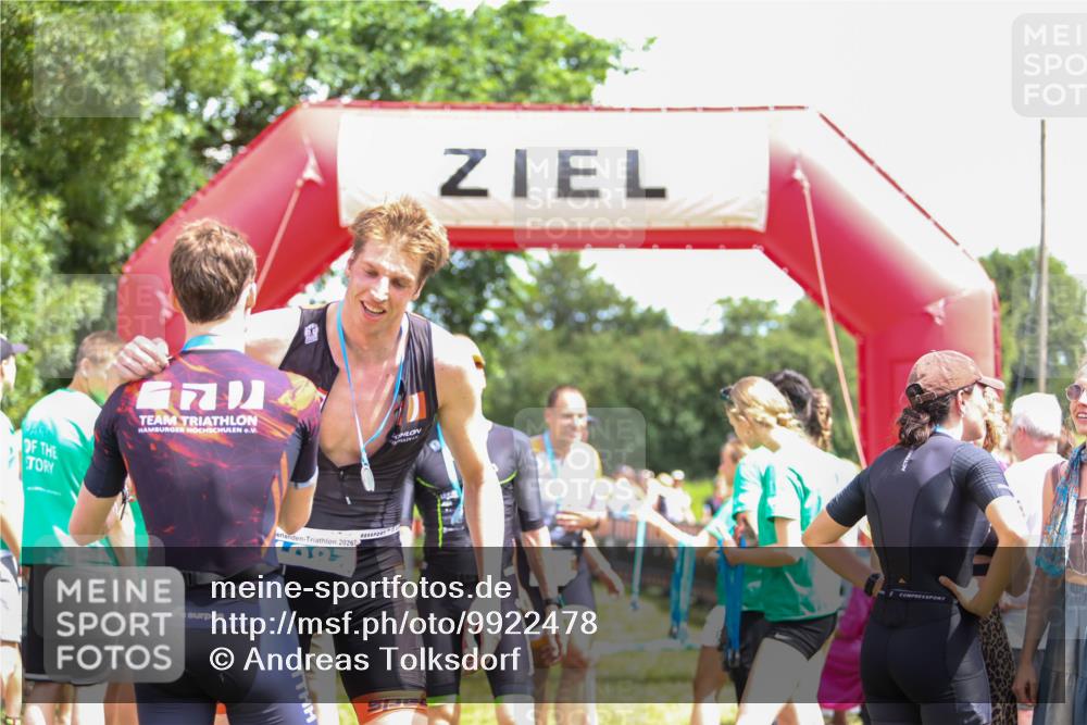 21.06.2026 - 29. Vierlanden-Triathlon Andreas Tolksdorf http://msf.ph/oto/9922478 21.06.2026 13:52:50 Ziel 20, 257 meine-sportfotos.de