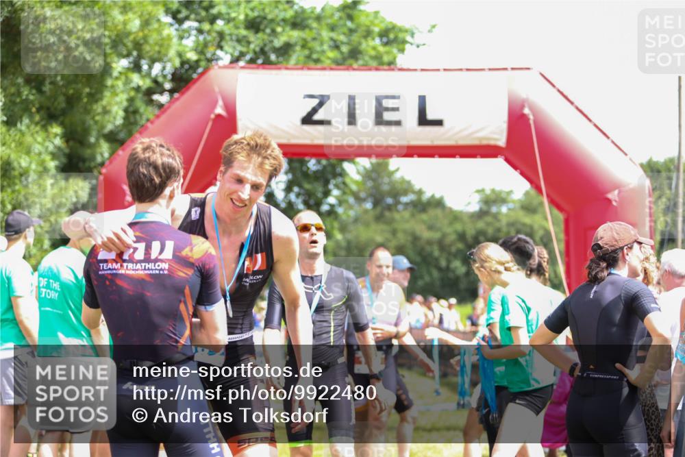 21.06.2026 - 29. Vierlanden-Triathlon Andreas Tolksdorf http://msf.ph/oto/9922480 21.06.2026 13:52:50 Ziel 20, 257 meine-sportfotos.de