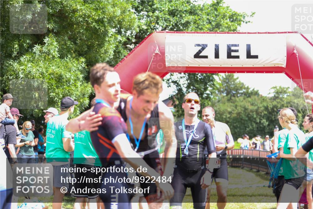 21.06.2026 - 29. Vierlanden-Triathlon Andreas Tolksdorf http://msf.ph/oto/9922484 21.06.2026 13:52:51 Ziel 20, 257 meine-sportfotos.de