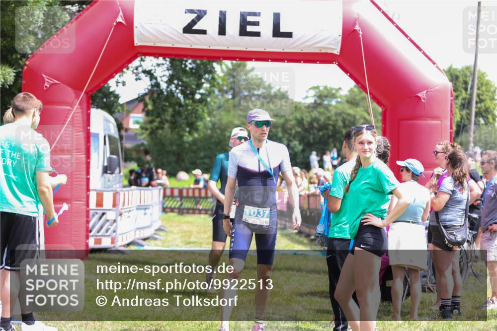 21.06.2026 - 29. Vierlanden-Triathlon Andreas Tolksdorf http://msf.ph/oto/9922513 21.06.2026 13:54:08 Ziel 80, 871 meine-sportfotos.de