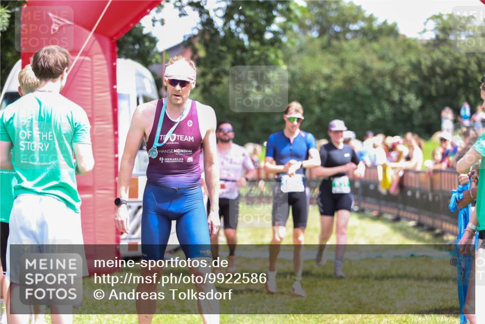21.06.2026 - 29. Vierlanden-Triathlon Andreas Tolksdorf http://msf.ph/oto/9922586 21.06.2026 13:54:57 Ziel 18, 831, 1085 meine-sportfotos.de