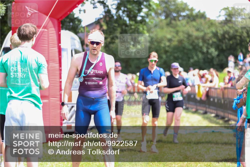 21.06.2026 - 29. Vierlanden-Triathlon Andreas Tolksdorf http://msf.ph/oto/9922587 21.06.2026 13:54:57 Ziel 18, 831, 1085 meine-sportfotos.de