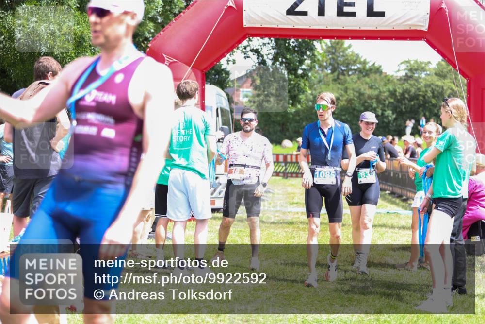 21.06.2026 - 29. Vierlanden-Triathlon Andreas Tolksdorf http://msf.ph/oto/9922592 21.06.2026 13:55:02 Ziel 816, 1025 meine-sportfotos.de