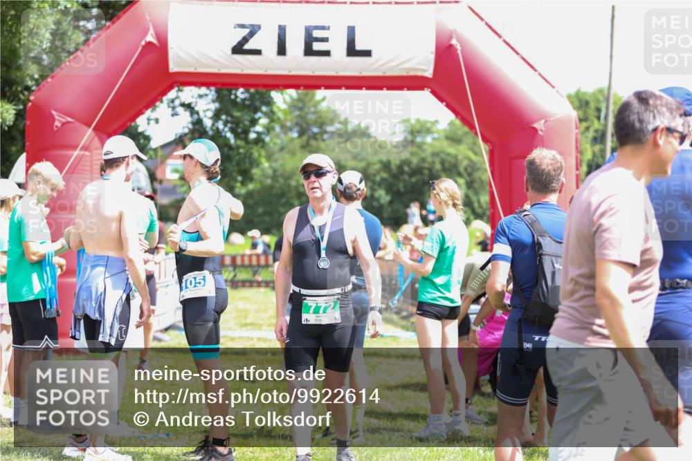 21.06.2026 - 29. Vierlanden-Triathlon Andreas Tolksdorf http://msf.ph/oto/9922614 21.06.2026 13:55:47 Ziel 865, 880, 1026 meine-sportfotos.de