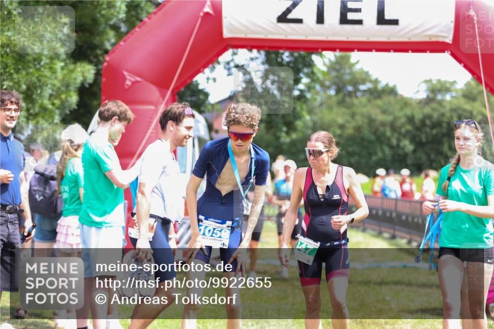 21.06.2026 - 29. Vierlanden-Triathlon Andreas Tolksdorf http://msf.ph/oto/9922655 21.06.2026 13:59:29 Ziel 260, 266, 638, 890 meine-sportfotos.de