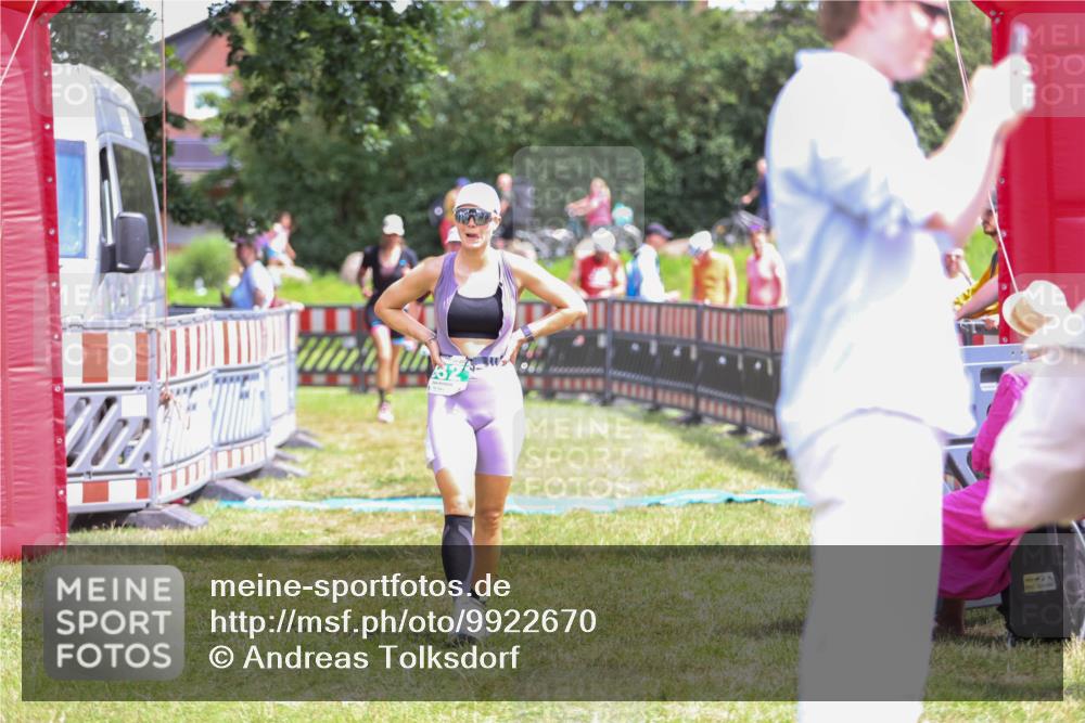 21.06.2026 - 29. Vierlanden-Triathlon Andreas Tolksdorf http://msf.ph/oto/9922670 21.06.2026 14:00:17 Ziel 223, 832, 883, 1091 meine-sportfotos.de