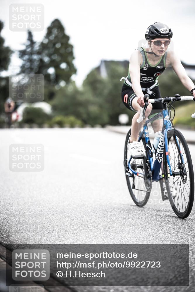 21.06.2026 - 29. Vierlanden-Triathlon H.Heesch http://msf.ph/oto/9922723 21.06.2026 12:34:29 Radfahren 1009 meine-sportfotos.de