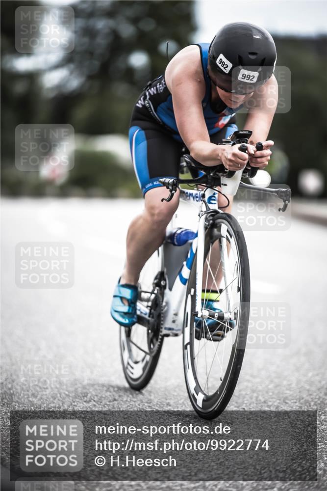 21.06.2026 - 29. Vierlanden-Triathlon H.Heesch http://msf.ph/oto/9922774 21.06.2026 12:35:11 Radfahren 992, 992 meine-sportfotos.de