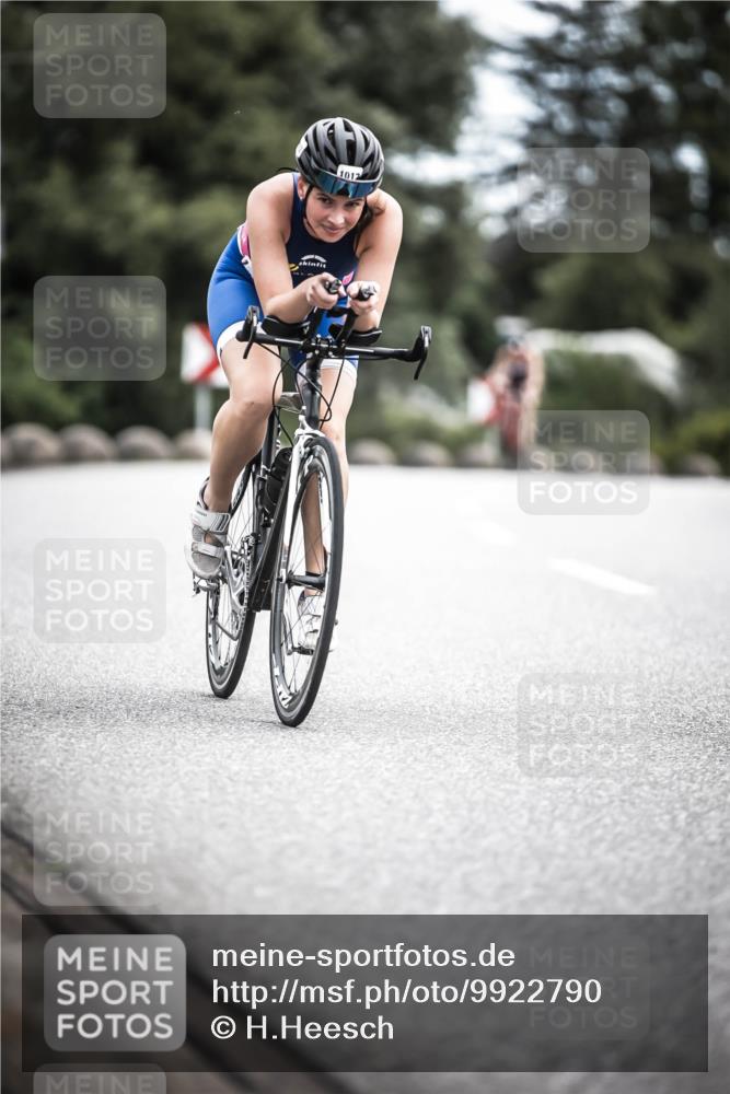 21.06.2026 - 29. Vierlanden-Triathlon H.Heesch http://msf.ph/oto/9922790 21.06.2026 12:35:40 Radfahren 1012 meine-sportfotos.de