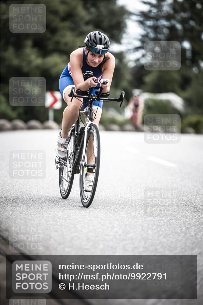 21.06.2026 - 29. Vierlanden-Triathlon H.Heesch http://msf.ph/oto/9922791 21.06.2026 12:35:40 Radfahren 1012 meine-sportfotos.de