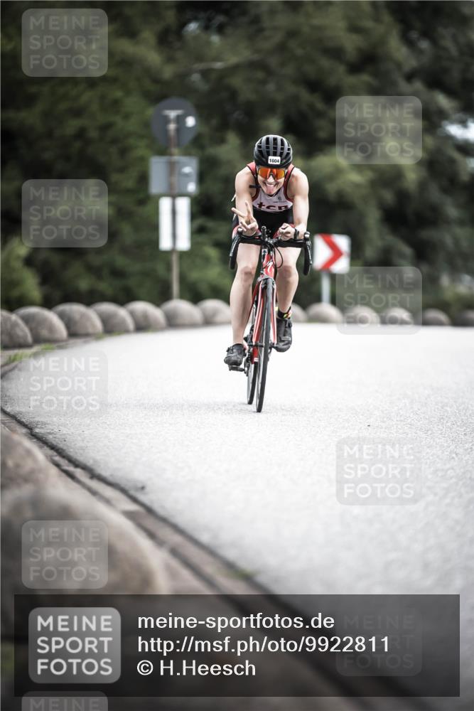 21.06.2026 - 29. Vierlanden-Triathlon H.Heesch http://msf.ph/oto/9922811 21.06.2026 12:35:45 Radfahren 1004 meine-sportfotos.de