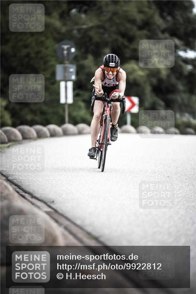 21.06.2026 - 29. Vierlanden-Triathlon H.Heesch http://msf.ph/oto/9922812 21.06.2026 12:35:45 Radfahren 11, 1004 meine-sportfotos.de