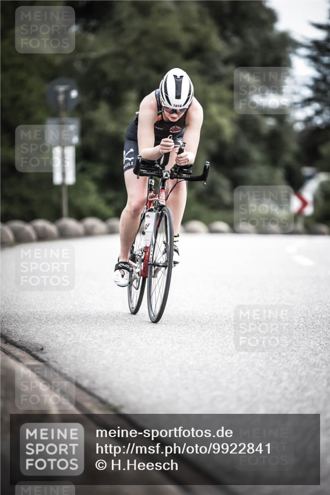 21.06.2026 - 29. Vierlanden-Triathlon H.Heesch http://msf.ph/oto/9922841 21.06.2026 12:36:11 Radfahren 11, 1016 meine-sportfotos.de