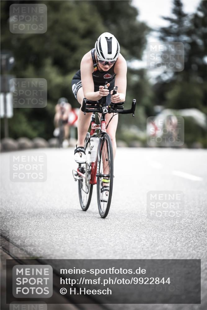 21.06.2026 - 29. Vierlanden-Triathlon H.Heesch http://msf.ph/oto/9922844 21.06.2026 12:36:12 Radfahren 11, 1016 meine-sportfotos.de